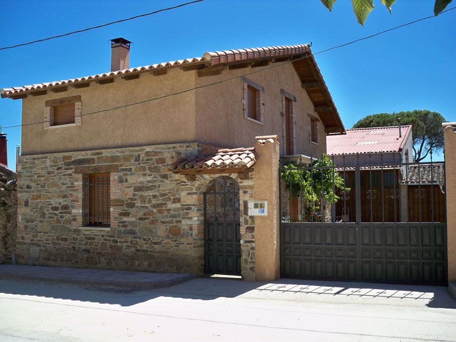 taller en calle Ejido Santo (La Encina)